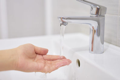 Inflația, pierderile și subvențiile la apă vor intra în facturile românilor