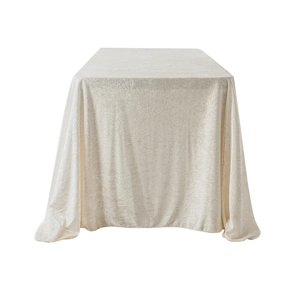 velvet_rectangular_tablecloth_ivory_514b85e4-c33f-478f-9a66-1ad2849ce3d4.webp