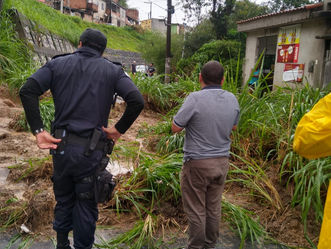 Chuva: equipes da Prefeitura estão monitorando ocorrências e de plantão para atender os moradores