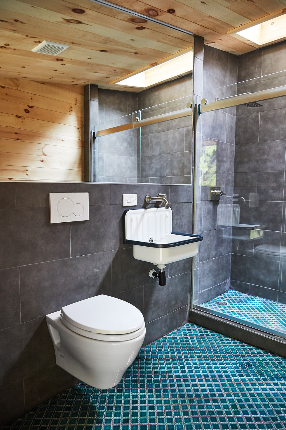 Lushna Private Bathroom & Shower