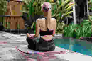 Comfortable position with back straight and focus on shoulders