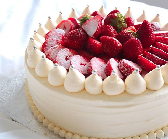 Strawberry shortcake 🍓🍓_. . _#instafood #instacake #londonfoodie #eaterlondon#londoncake