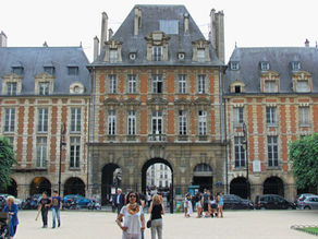 Colonne de Juillet, Place des Vosges e Musée Carnavalet, Paris.