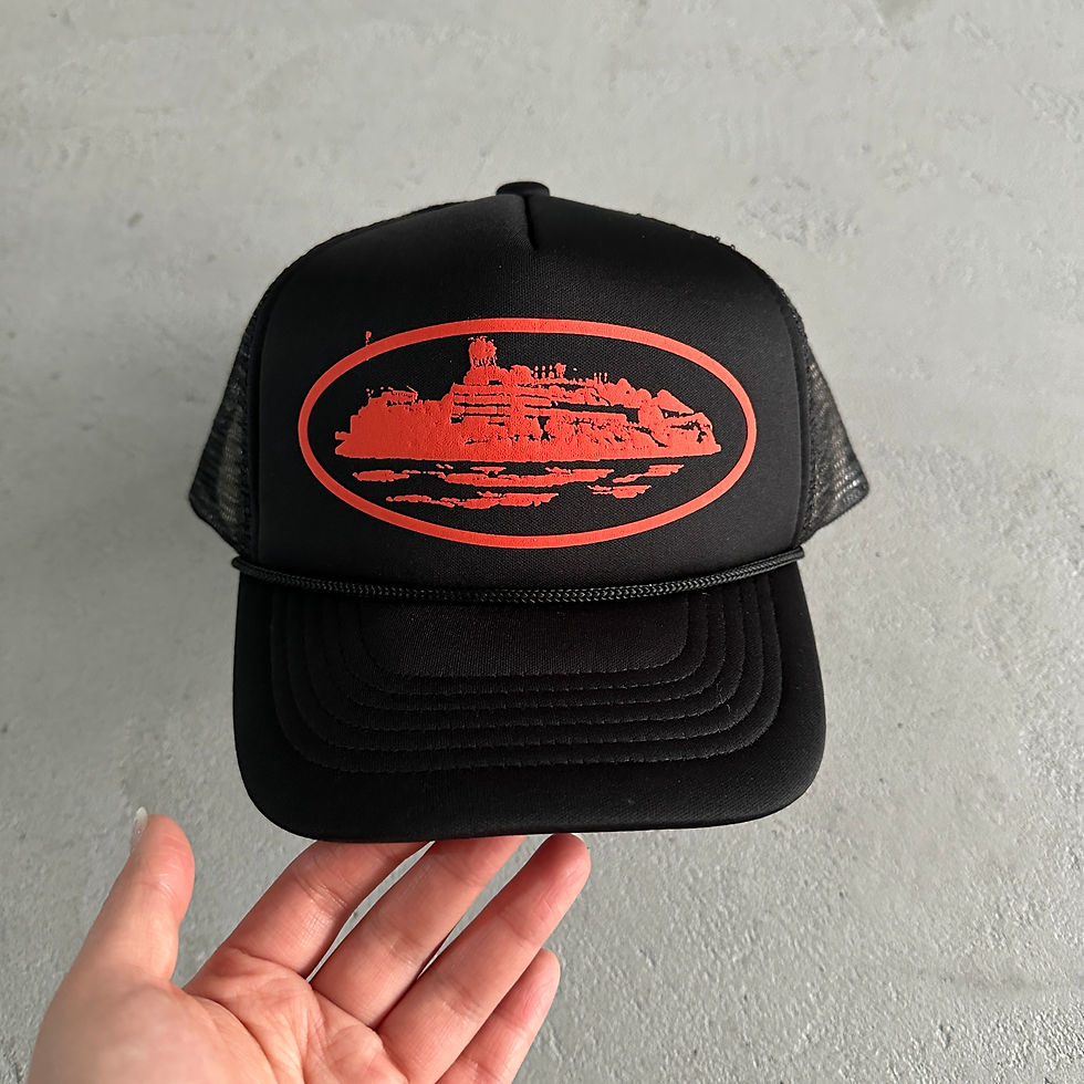 Miniatura: Corteiz Alcatraz Trucker Hat Black/Red