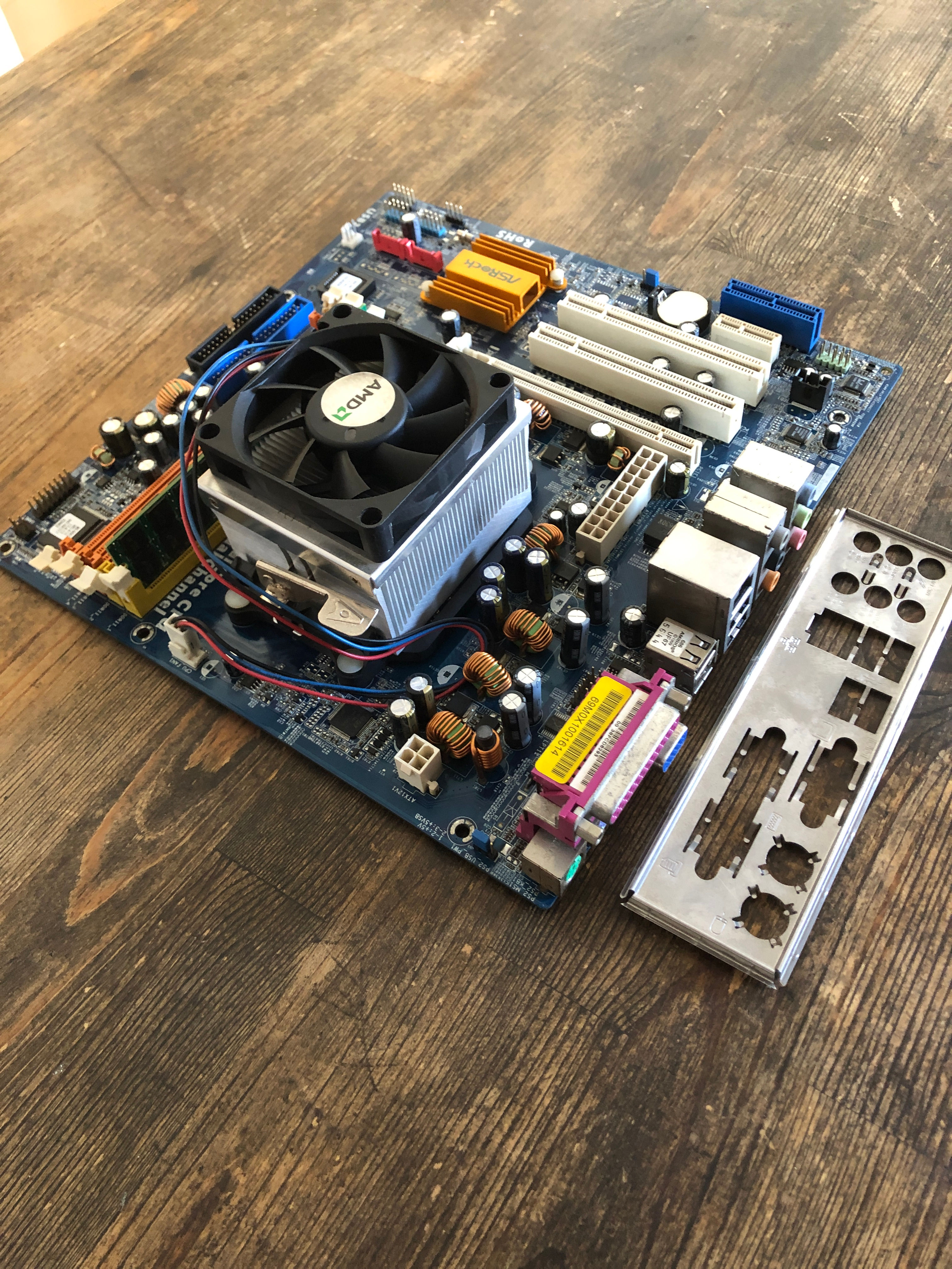 ASROCK AM2NF6G-VSTA (WinXP)