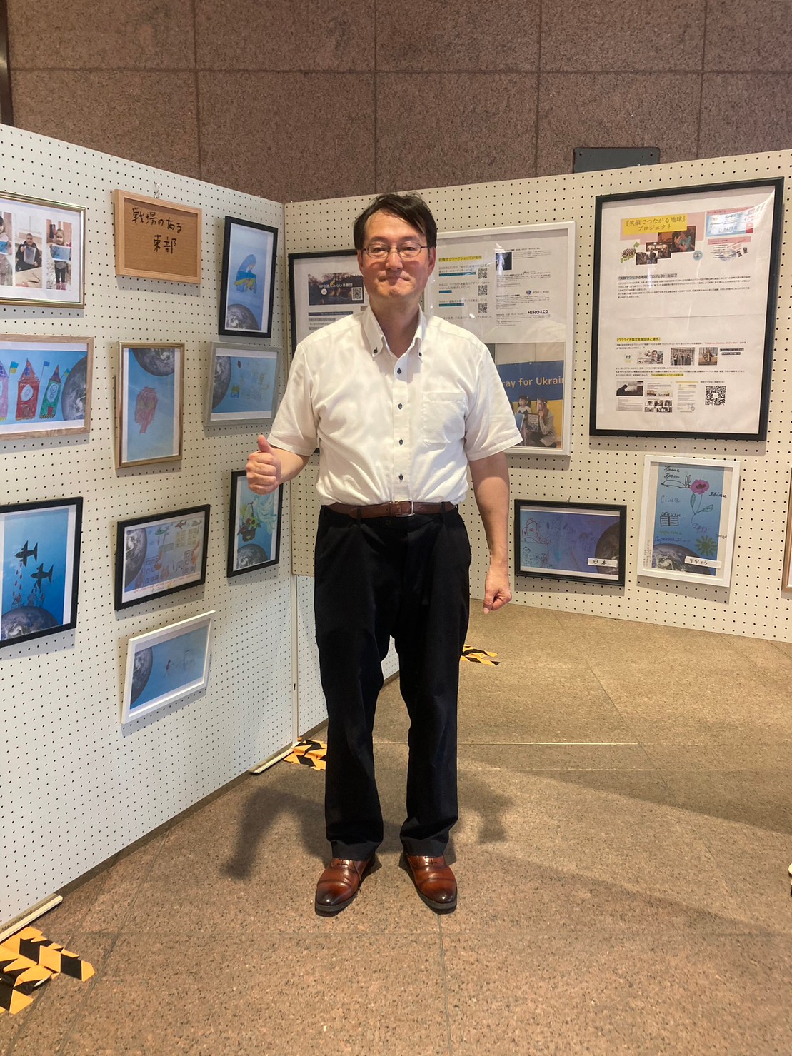 絵の展示を行いました！@前橋市役所の活動写真 - d4d5b2 3e09c290daf84007a8c0bf2f43b0660e~mv2