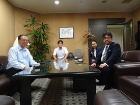 日ウ文化交流協会 小野代表 奥様を訪問しました。の活動写真 - d4d5b2 53eeda6ff03e4c708d7f4cb144fe0933~mv2