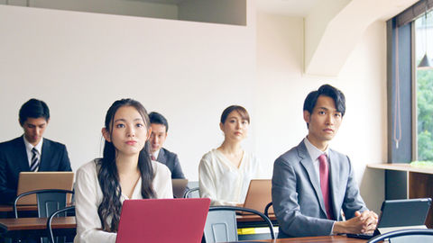 社内報告会の開催