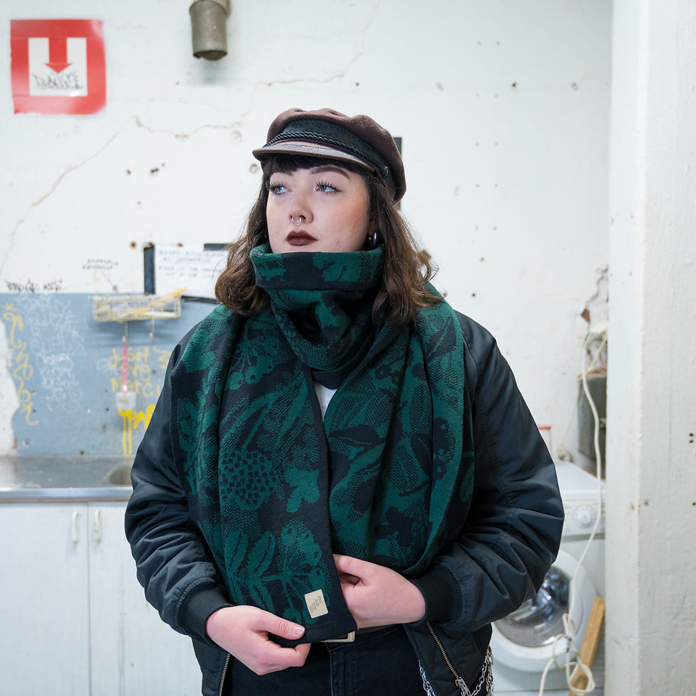 Pikkukuva: Meadow (Huge) -kaulahuivi, black-green
