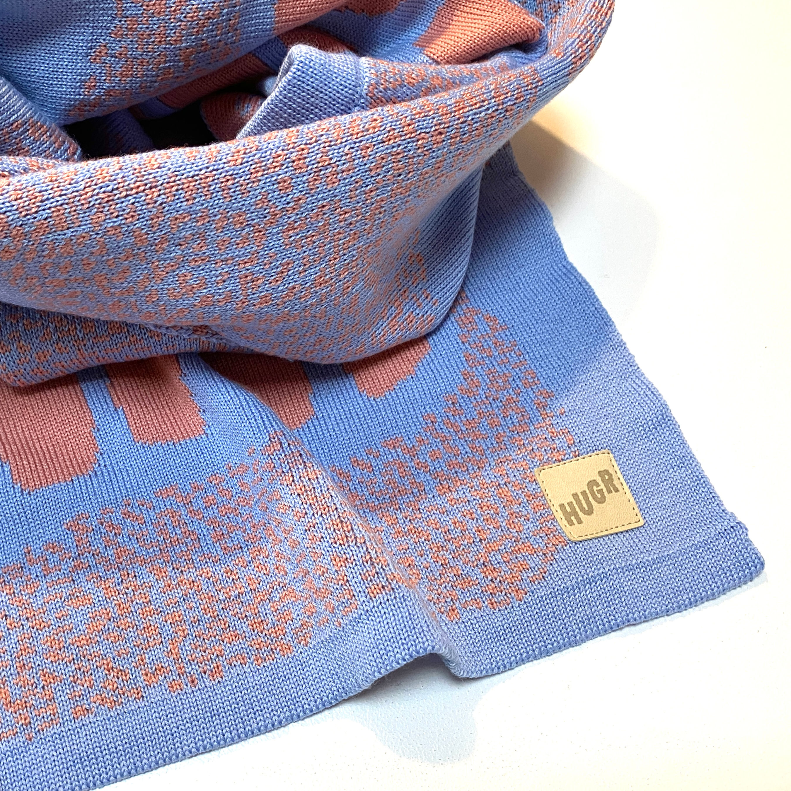 Skeletons (Huge) -kaulahuivi, coral-baby blue