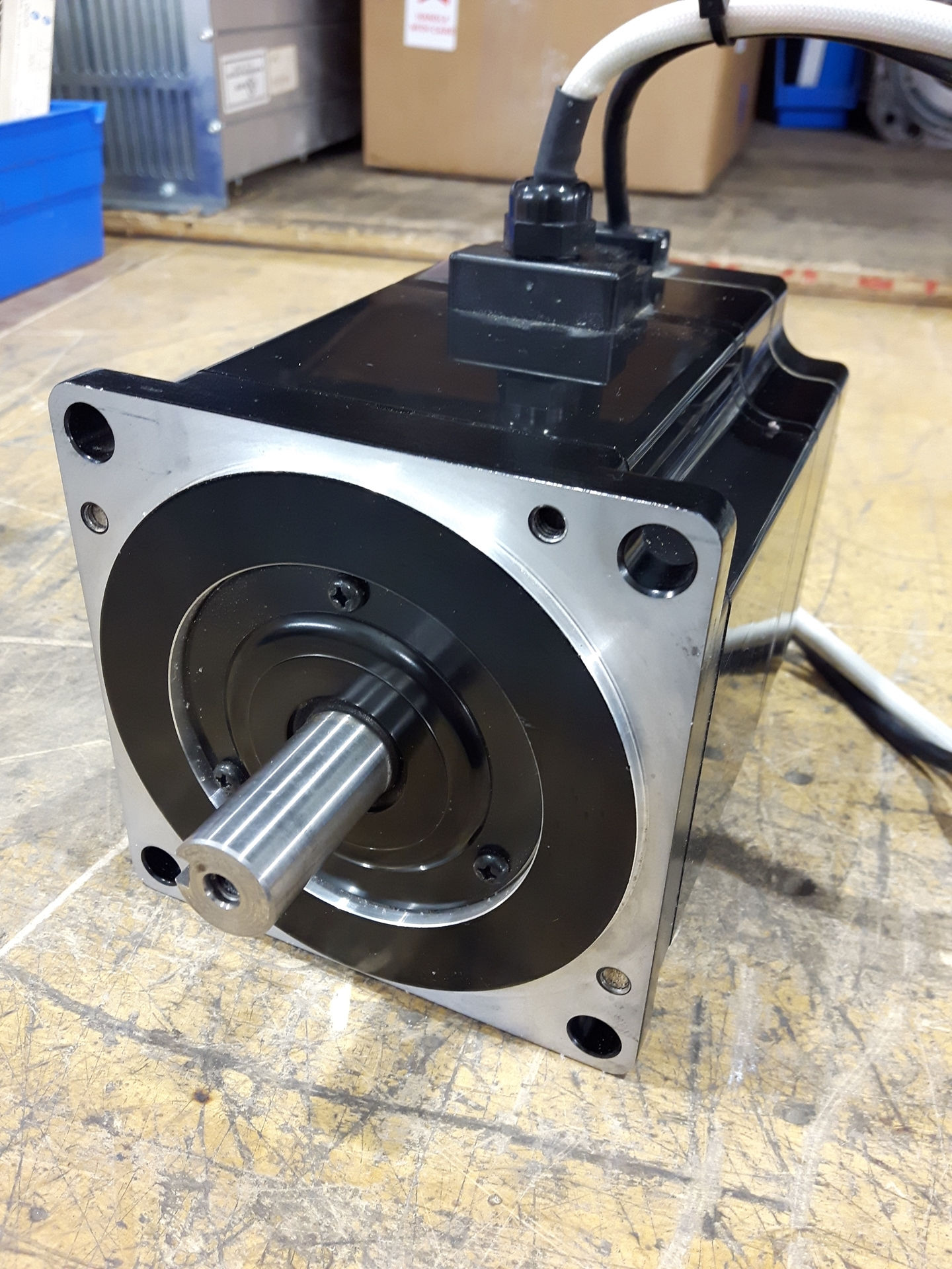 SGMPH-04DAA21 Yaskawa