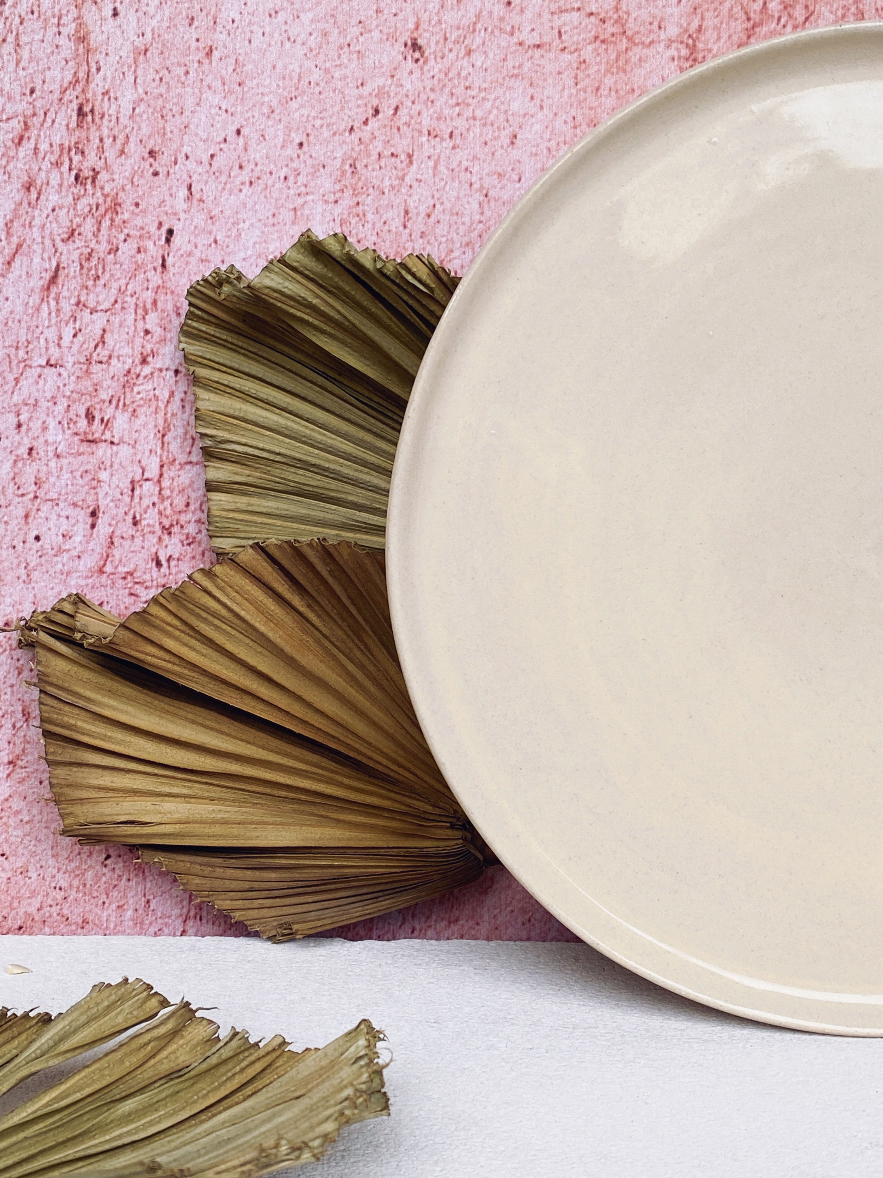 Plato natural brillante