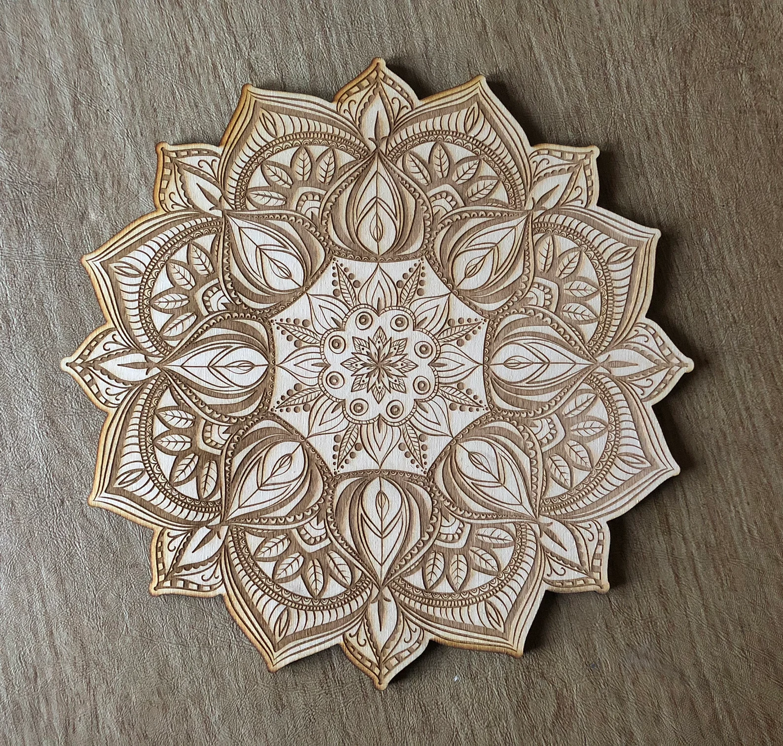 Mandala Crystal Grid #16 - Altar Decoration