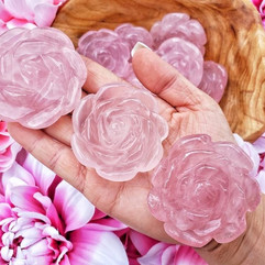 Rose Quartz Rose Flower - Heart Chakra 