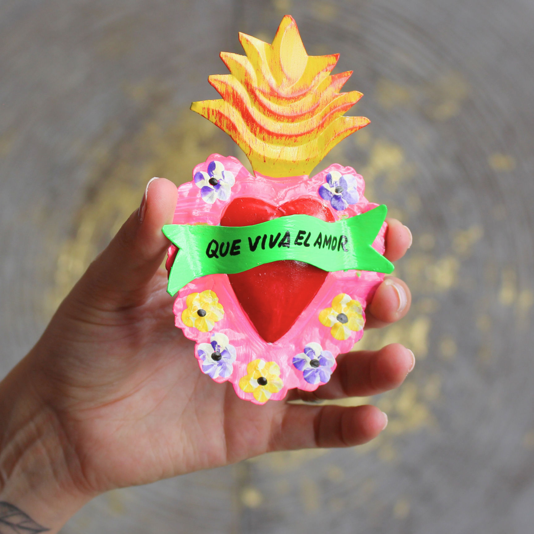 Ex Voto artisanal mexicain coloré en métal – Cœur sacré
