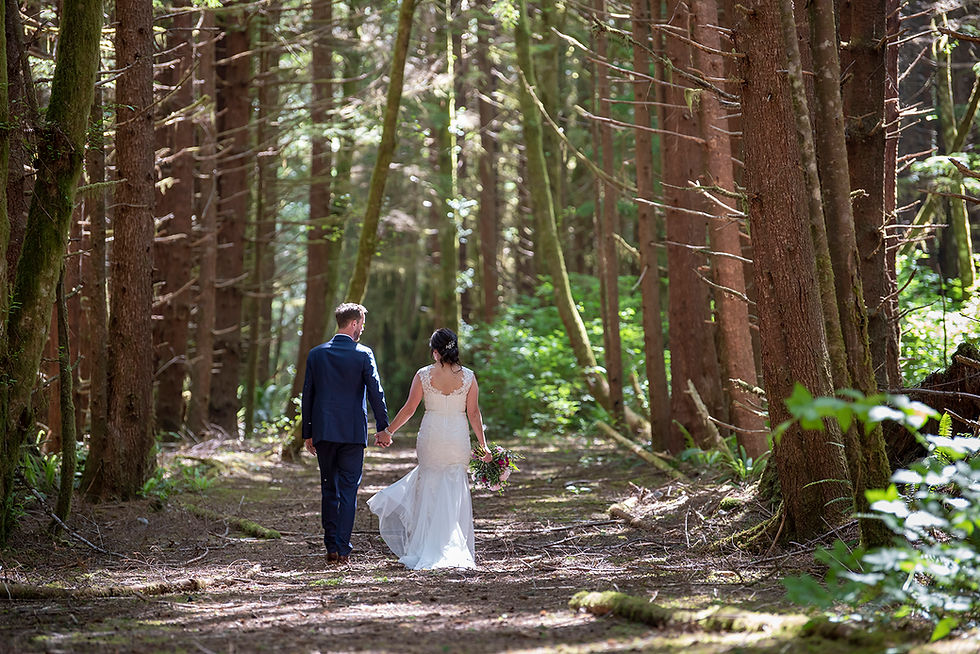 Intimate forest wedding in Tofino. Photographed by Kaitlyn Shea.