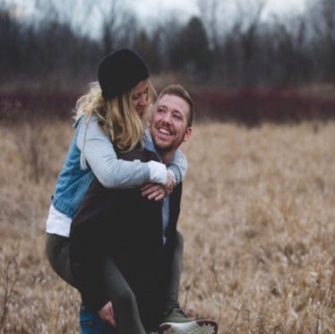 Estrategias de afrontamiento y adaptación en parejas con doble ingreso económico.