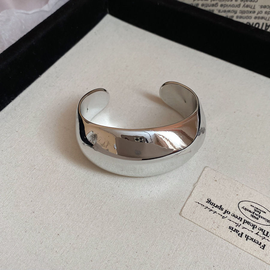 Thumbnail: Aurora Sculpt Cuff