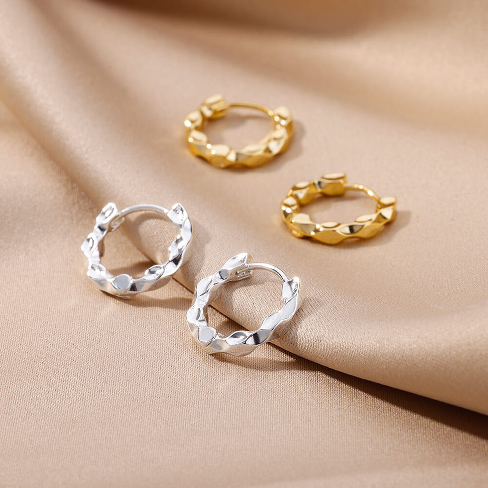 Thumbnail: Verona Twist Hoops