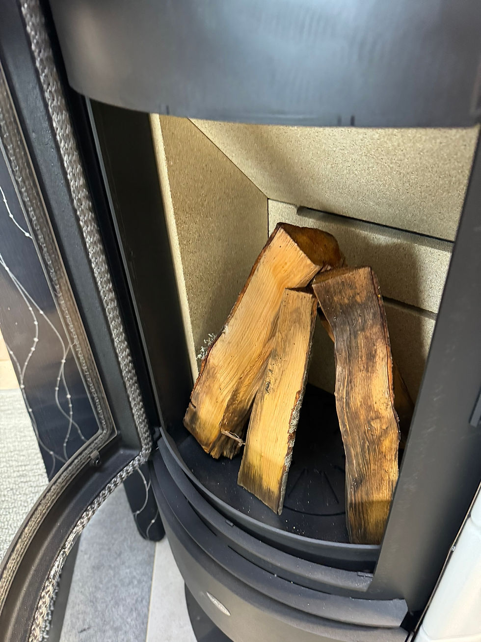 Miniatiūra: Eva Calor Marica malkinė krosnelė