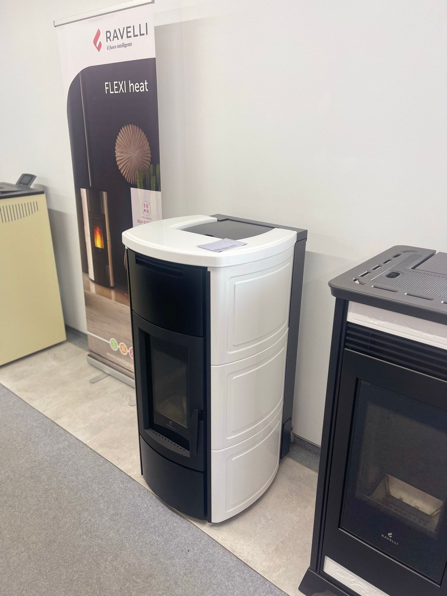 GRANULINĖS KROSNELĖS RAVELLI HRV 160 Touch