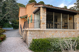 Maison-avec-piscine-coeur-de-village