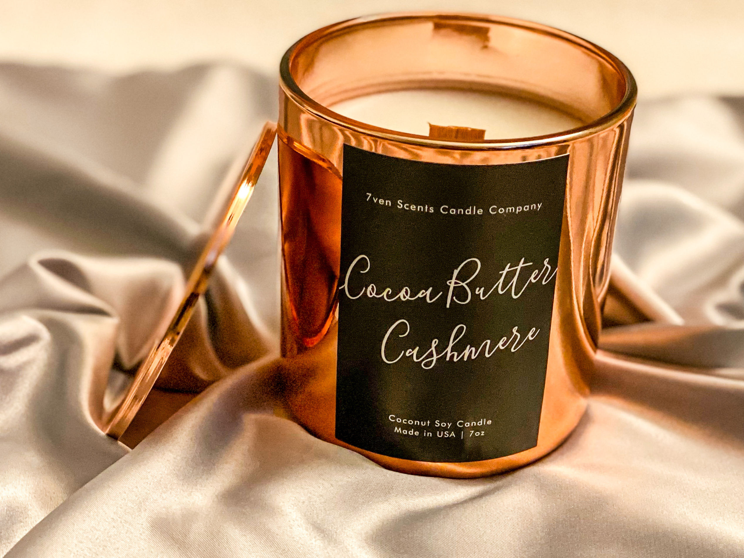 Cocoa Butter Cashmere | Wooden Wick Candle 7 oz