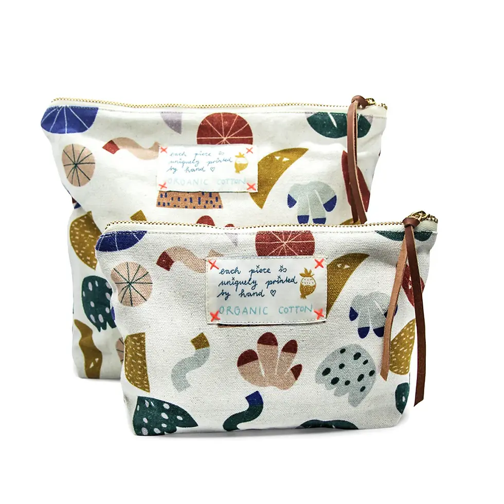 Lili Pepper Necessaire World – aus Bio-Baumwolle, handgezeichnete Prints, stilvolle Aufbewahrung