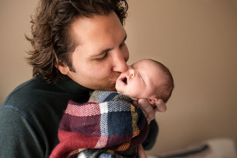 traverse-city-lifestyle-newborn-photographer-23.jpg
