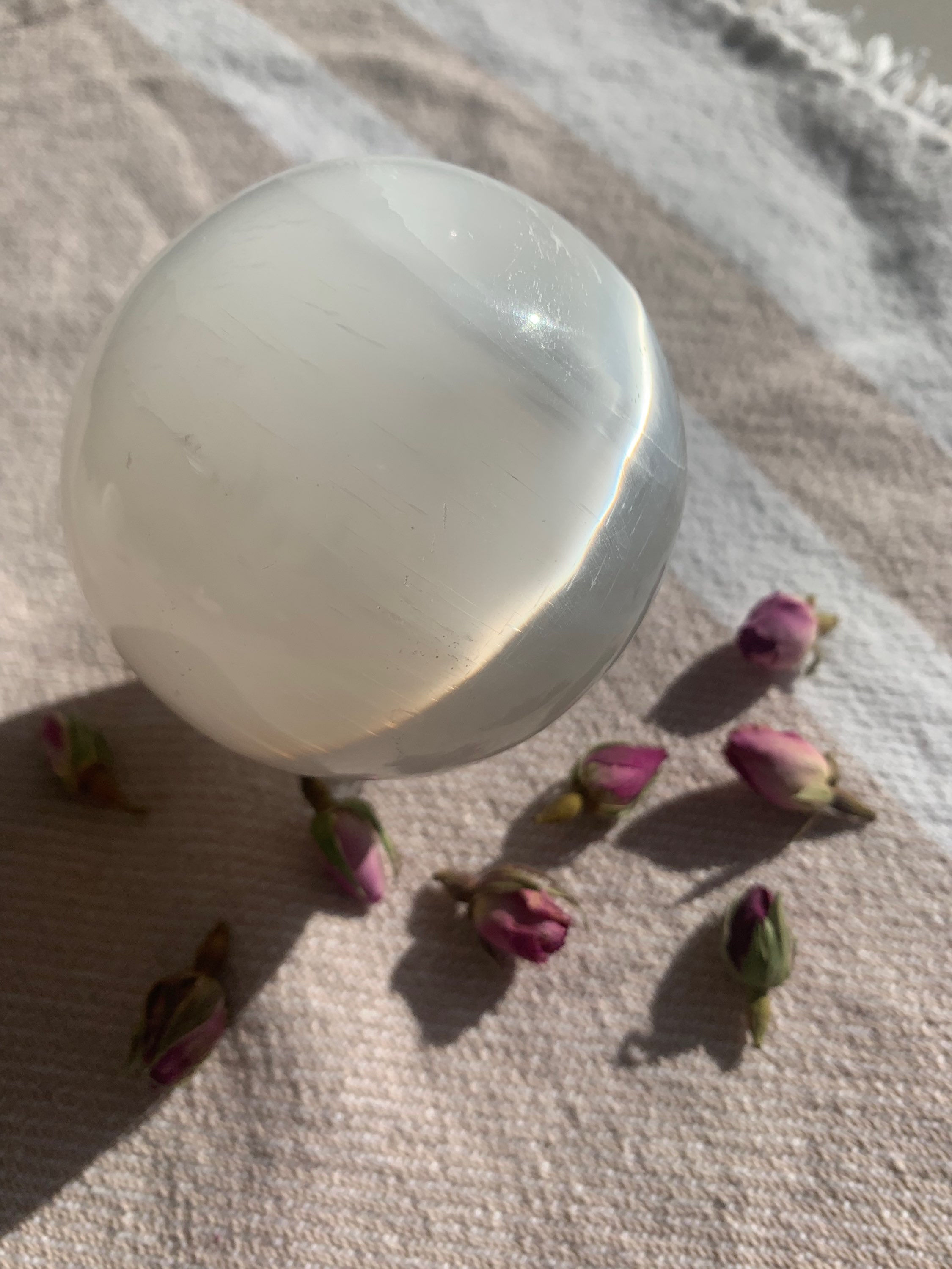 Sphere « pleine Lune » Sélénite Taille L