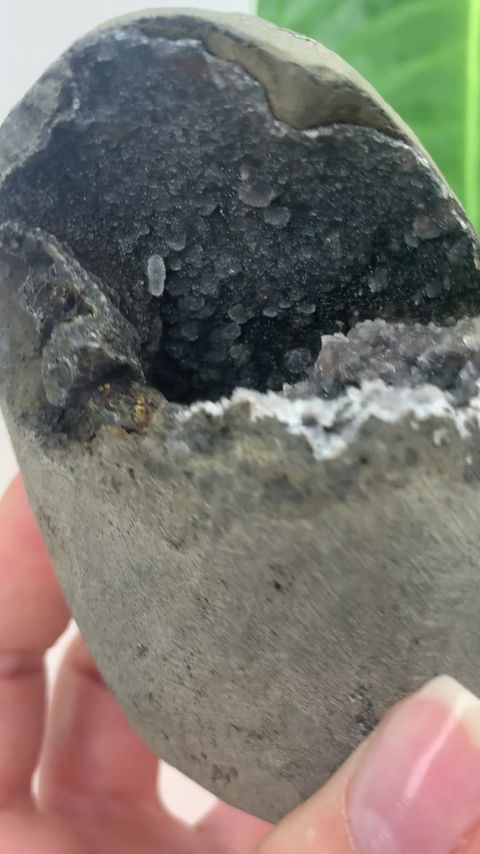 Miniature : Géode Calcedoine Noire 