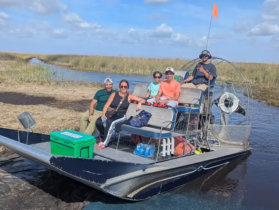 Excursion Everglades en français depuis Miami - hydroglisseur petit groupe, alligator et transfert SUV privé - Visite de Miami guide francophone
