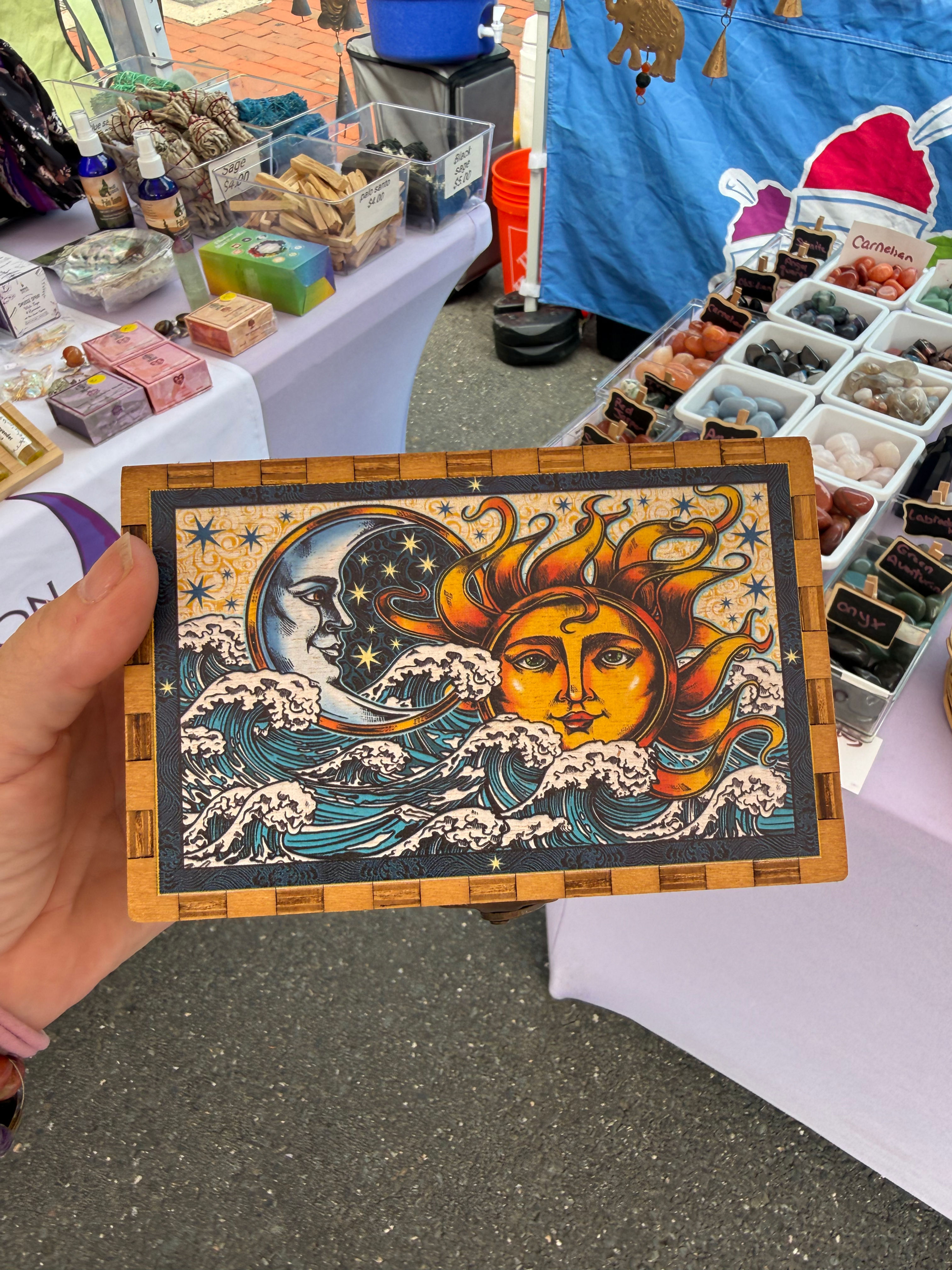 Sun moon wooded box 