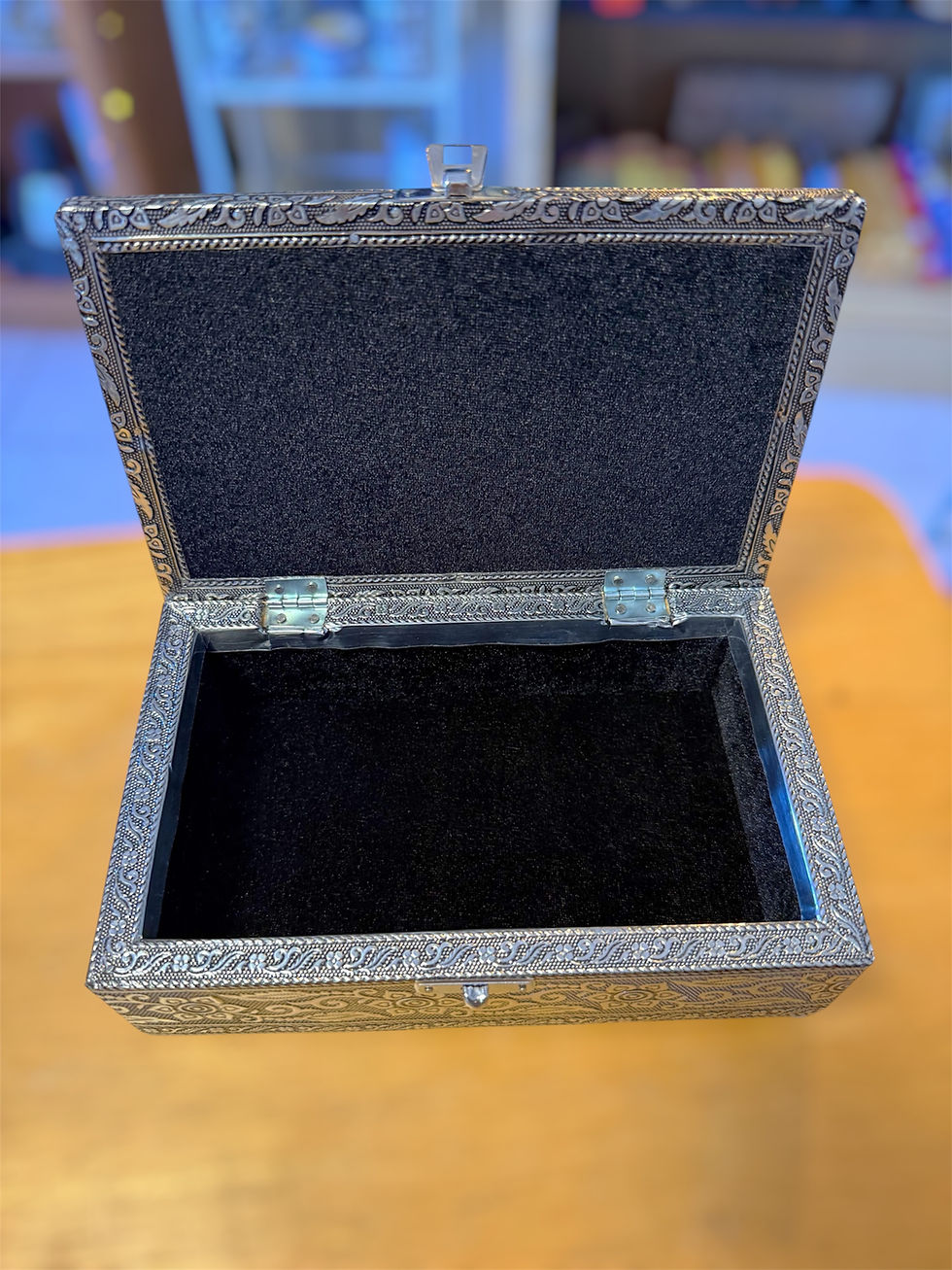 Thumbnail: Silver elephant box 