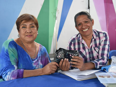 ATIENDEN A MUJERES
CON FERIA DE SERVICIOS
