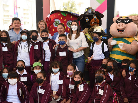 DISFRUTAN NIÑOS Y NIÑAS
DE FERIA DE LAS FRESAS 2022