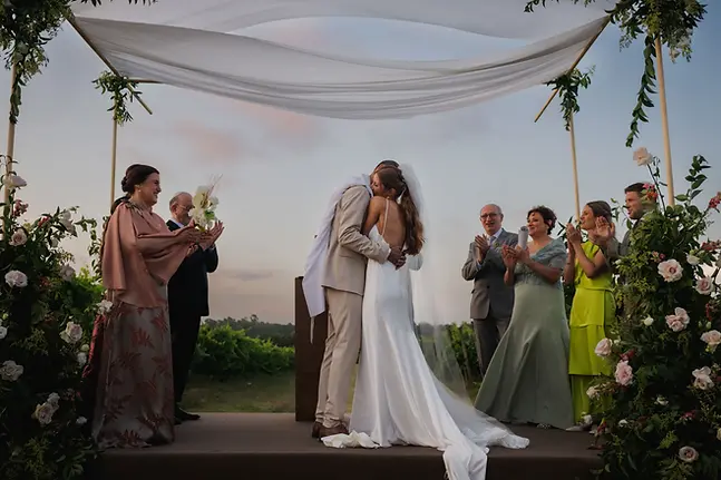 | Seba Iglesias  | Bodas en Uruguay | Fotografía de Bodas en Montevideo y Punta del este |  Vestido de novia | bodas judías  |  Jupá