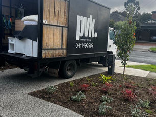 Top 7 Reasons Why Hiring Professional Movers is a Smart Move When Relocating