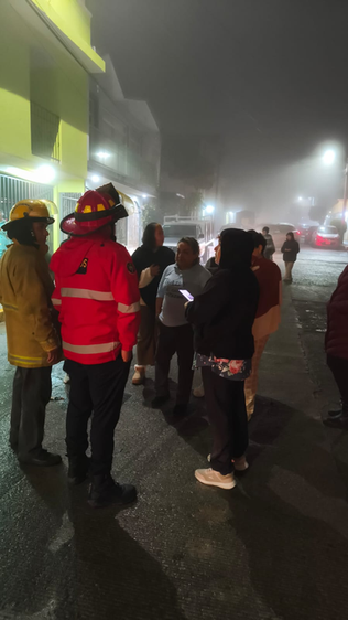 Cuerpos de emergencia atienden reporte por olor a combustible en Huauchinango 