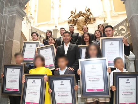GOBIERNO MUNICIPAL RECONOCE A 10 POBLANAS Y POBLANOS CON EL PREMIO MUNICIPAL DE LA JUVENTUD