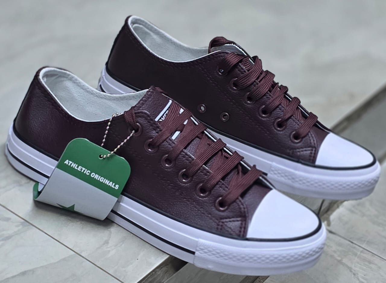 Converse Chuck Taylor All Star Leather Low Top
