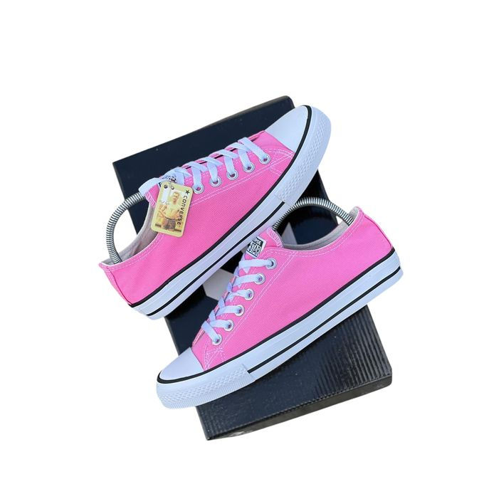 Thumbnail: Converse Chuck Taylor All Star Leather Low Top 