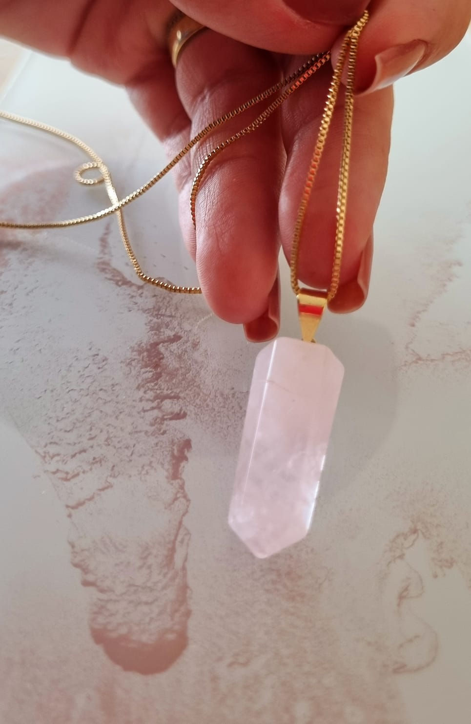 Miniatura: PINGENTE DE QUARTZO ROSA BANHADO A OURO