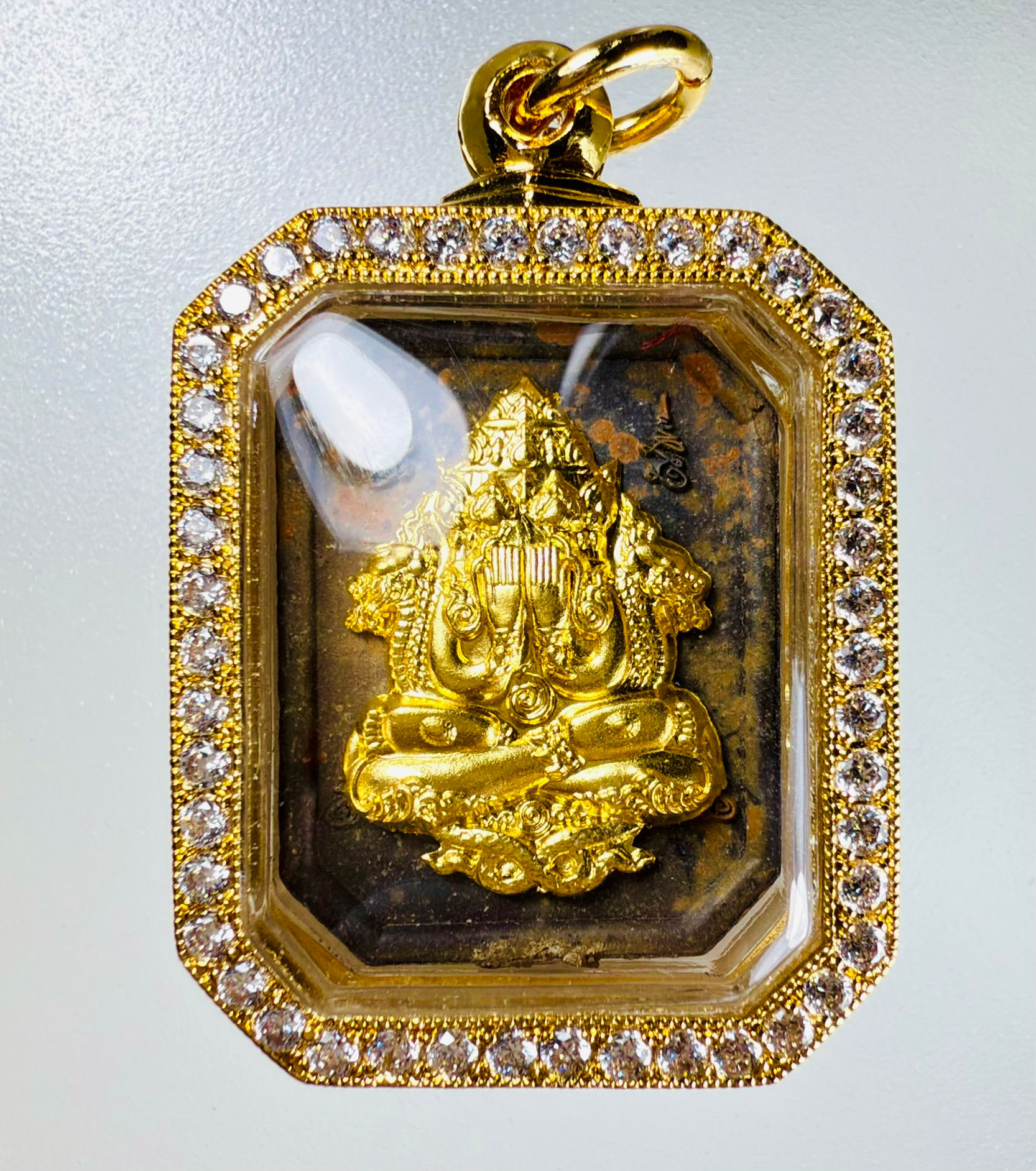 องค์ 8 เหลี่ยม เนื้อดินเผา หน้ากากทองคำ เลข 555