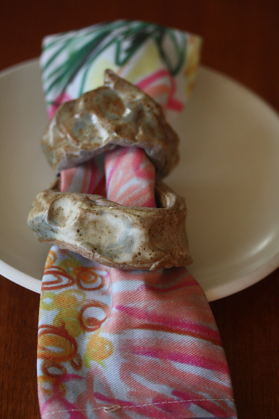 Thumbnail: Speckled cream ceramic napkin ring set