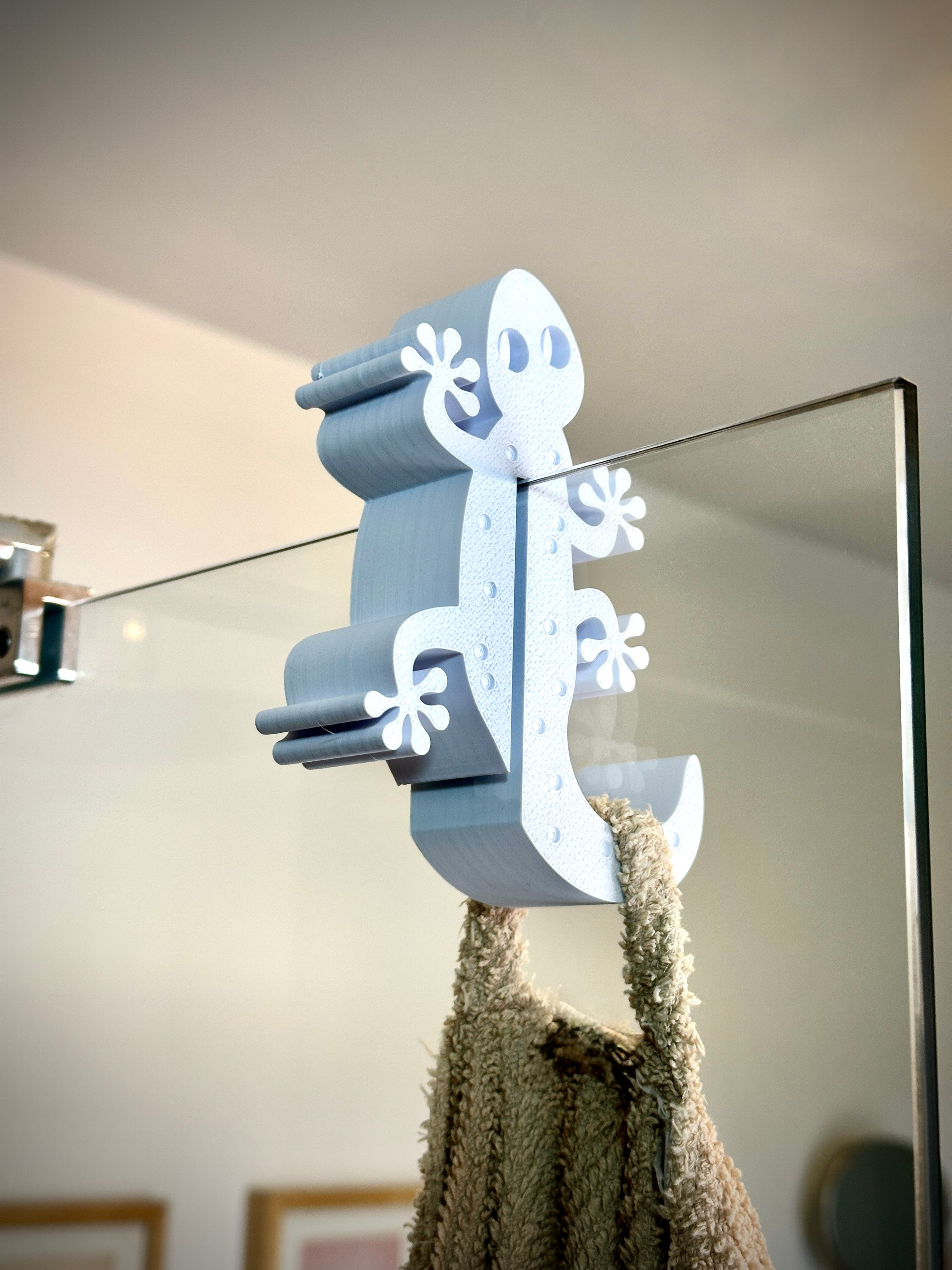 🦎 Gecko‑Hook – Fun & Functional Glass Shower Towel Hook