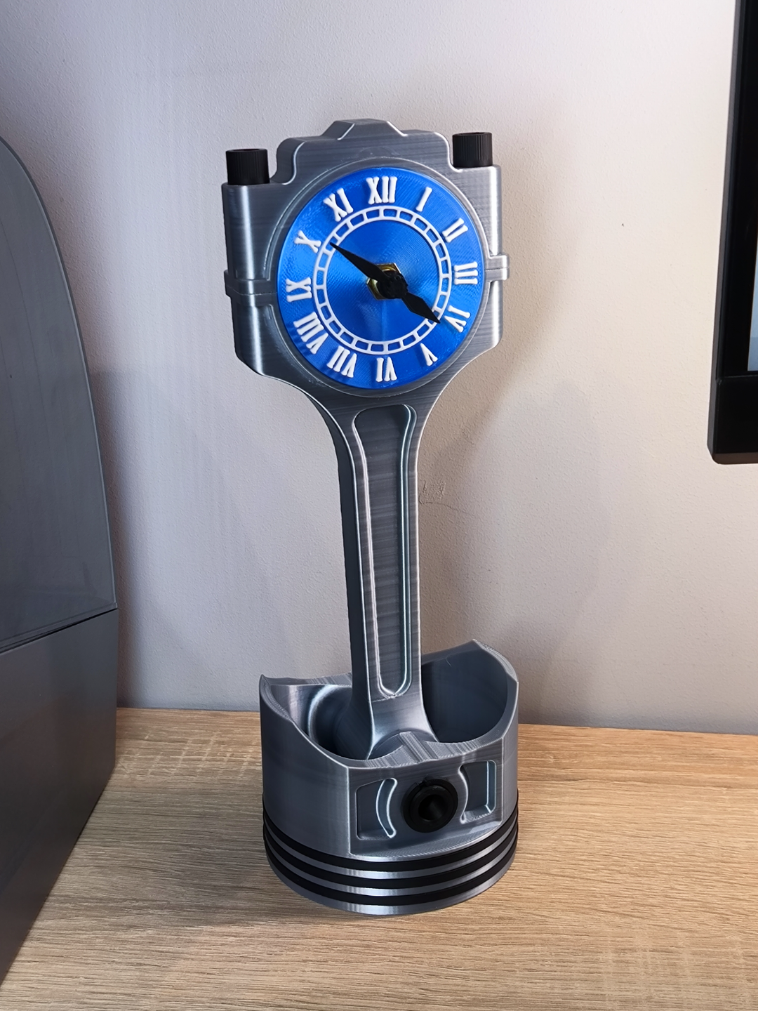 ⏱️ “Piston Rod Engine Clock”