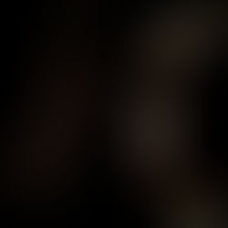 persona reflejando tristeza y proceso de sanación emocional relacionado con la herida de abandono