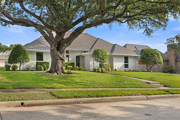 Plano real estate photography - home exterior