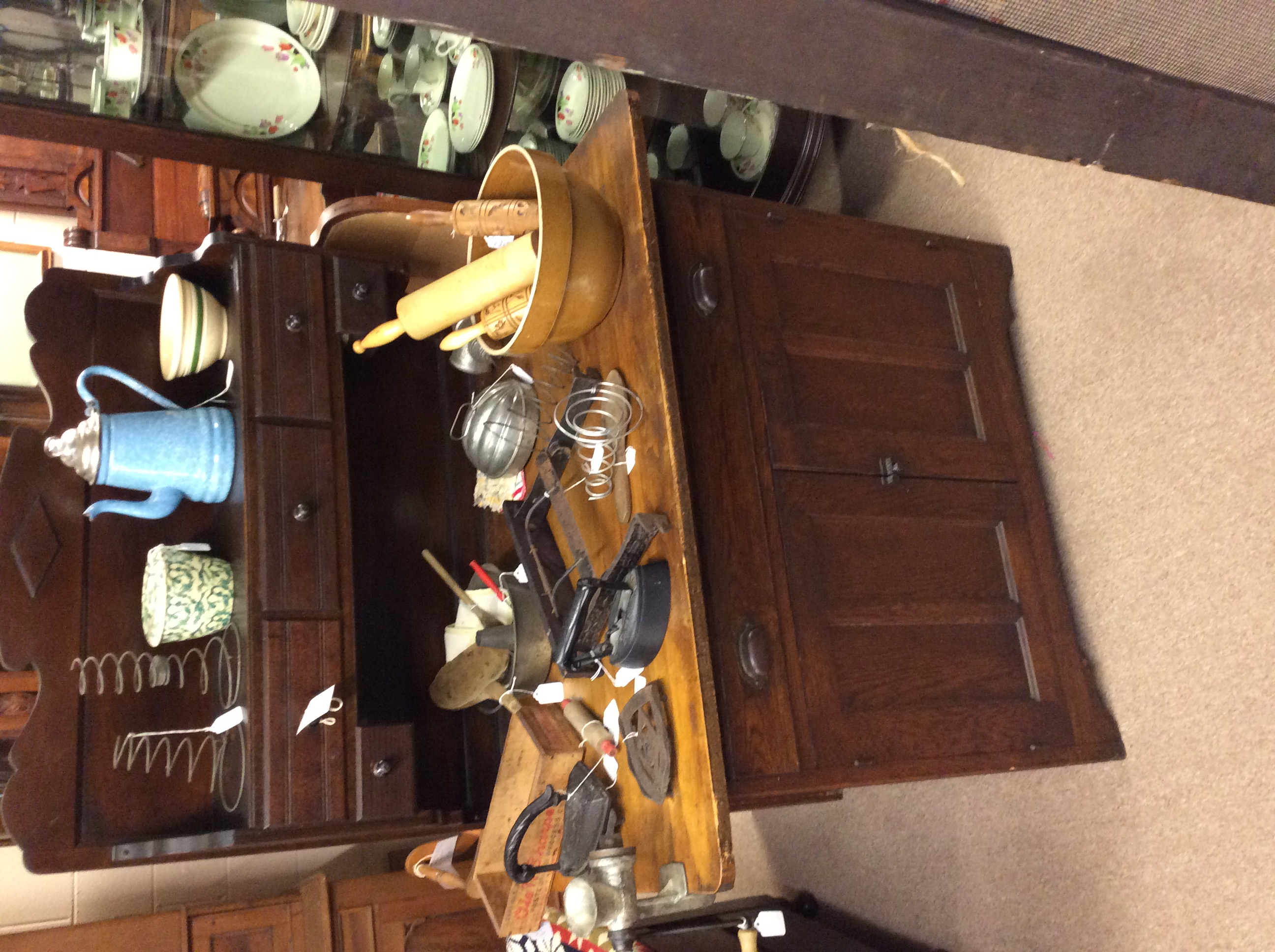 Kitchen cabinet